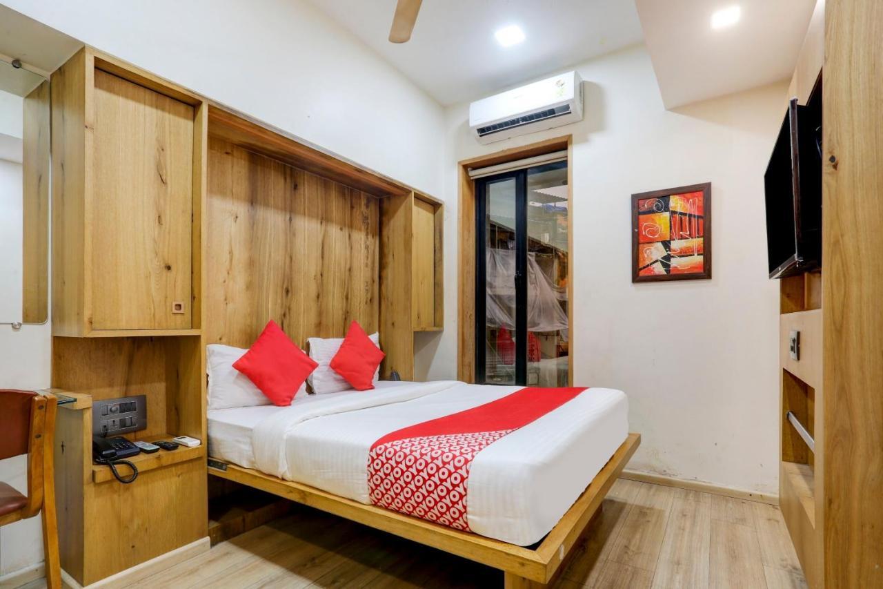 Oyo 81549 Hotel Elegance Nx Mumbai Eksteriør bilde
